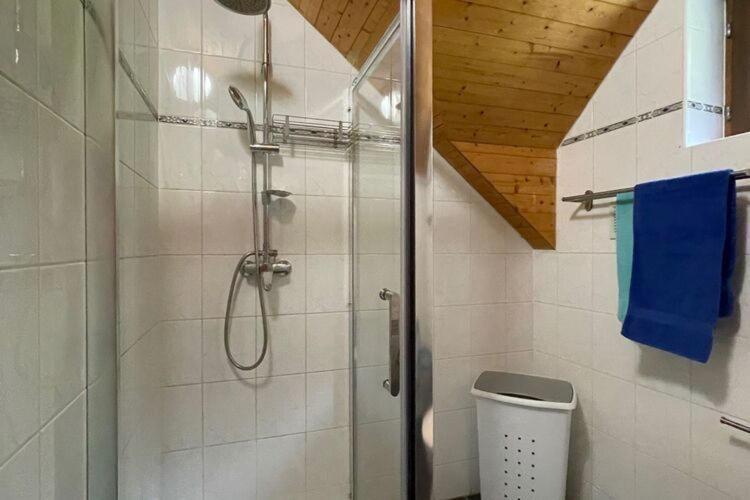 Cozy Chalet Near Ski Area In Javornik Rudník Exteriör bild